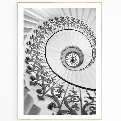 Capture the charm of London with the Staircase Greenwich Print – featuring fresh, fine art photography of London's skylines and landmarks. The perfect way to bring the magic of the UK capital into your home, the stunning photos come ready to hang in sizes ranging from A4 to A2. Enjoy the beauty of London with no passport needed!